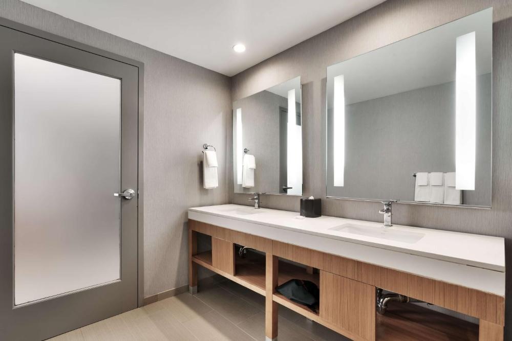 Hyatt Place at Anaheim Resort / Convention Center